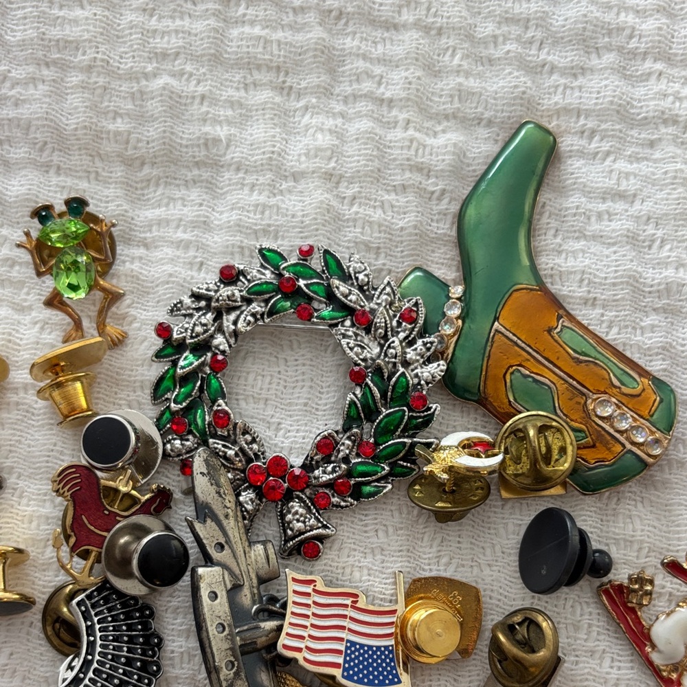 Assorted Decorative Pins Collection - Picture 2 of 4
